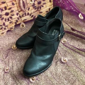 Canyon river blues boots size 8.5 new heels 2.5